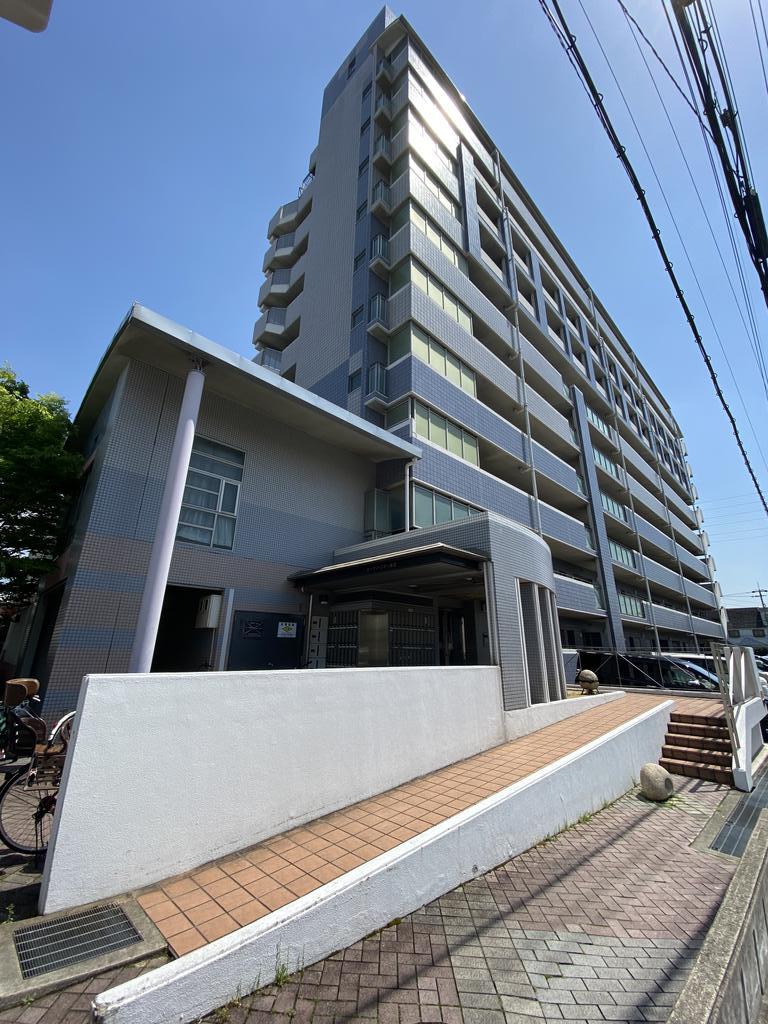 東大阪市新家中町のマンションの建物外観