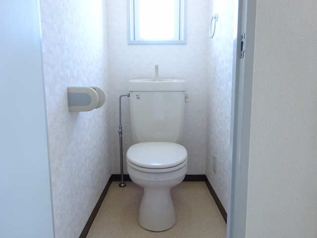 【第３鈴木ビルのトイレ】