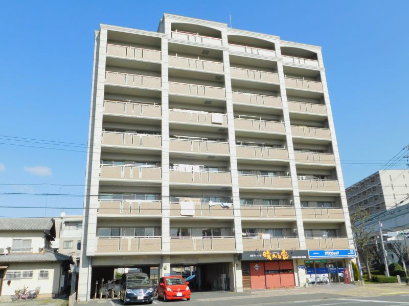 北九州市小倉南区守恒本町のマンションの建物外観