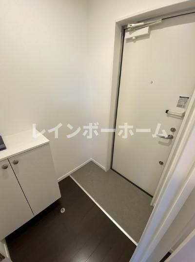 【フォレスト飯山満10街区7画地の玄関】