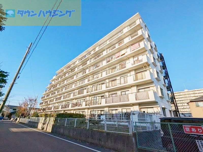 市川市南大野のマンションの建物外観