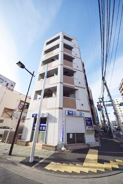 【ラヴィエント三ノ輪の建物外観】