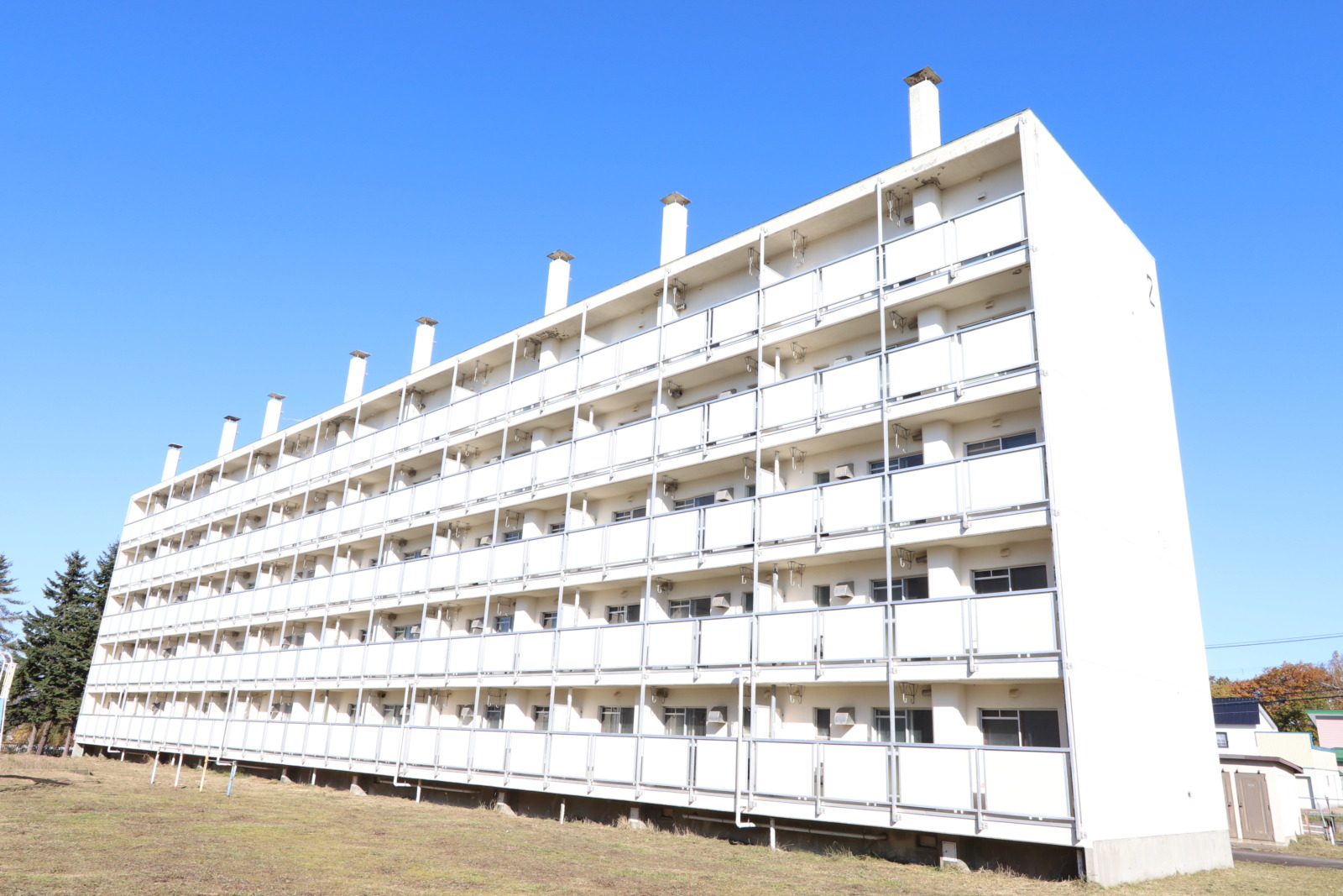 砂川市吉野二条北のマンションの建物外観