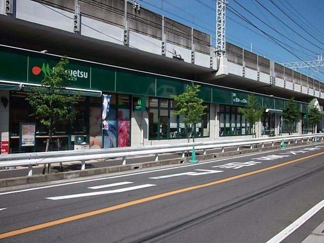 【サンフラワー東中山のコンビニ】