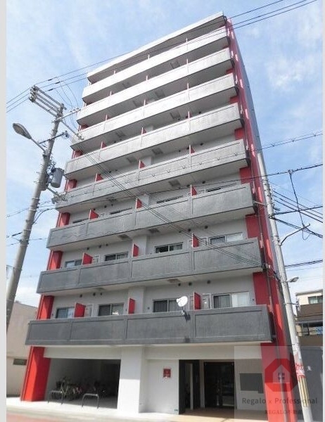 大阪市阿倍野区松虫通のマンションの建物外観