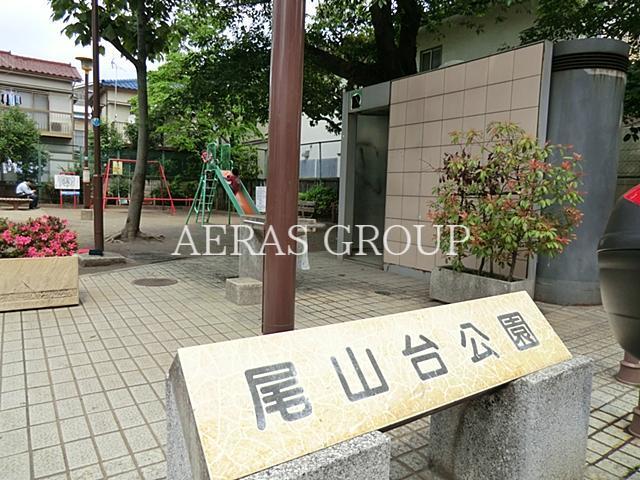 【世田谷区等々力のマンションの公園】