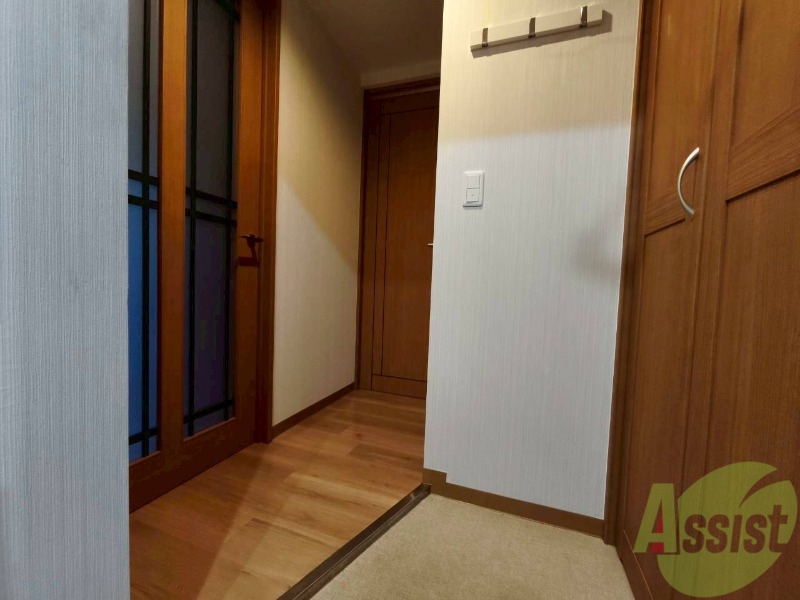 玄関　玄関の様子です。明るい印象ですね。気分もあがりそう。