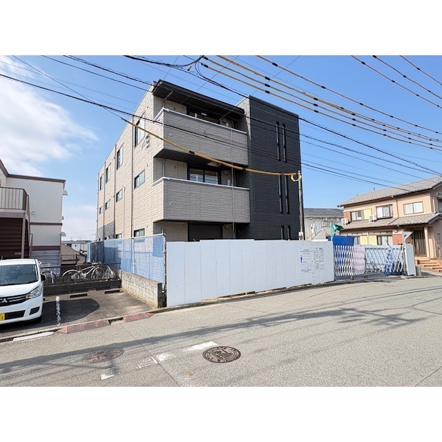 建物外観　※建築中