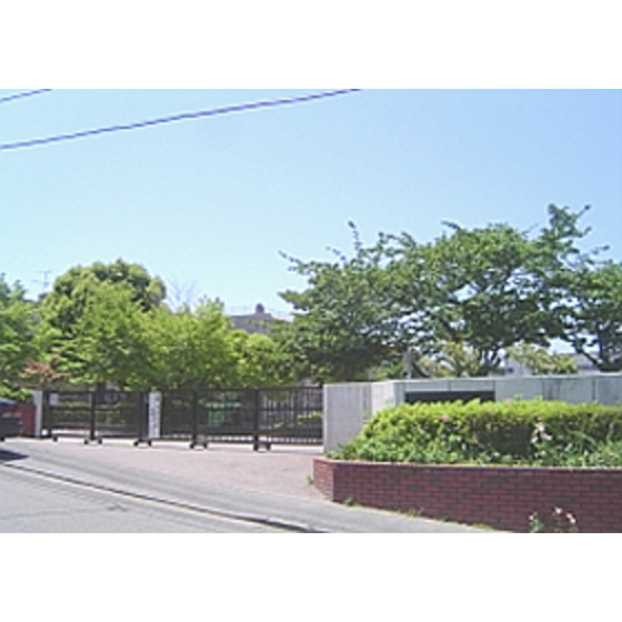 小学校　横浜市立あざみ野第二小学校（小学校）まで500m