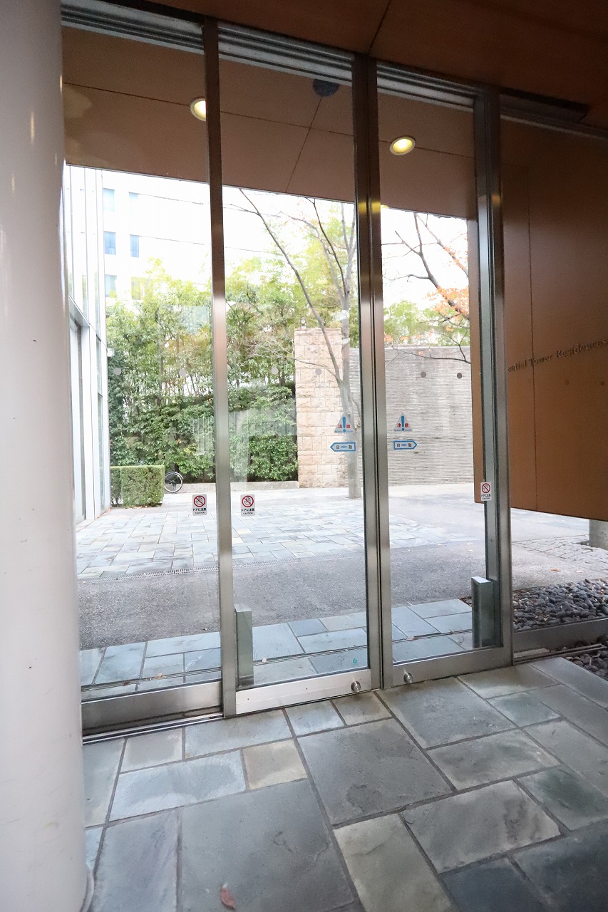 エントランス　エントランス