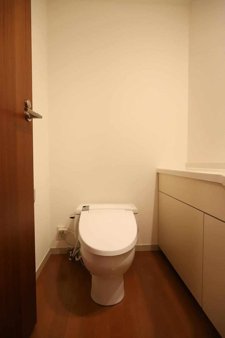 トイレ　トイレ