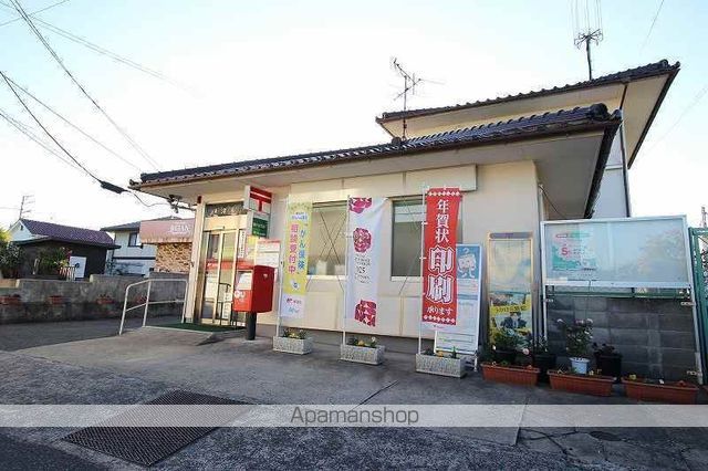 郵便局　万能倉郵便局（郵便局）まで1307m