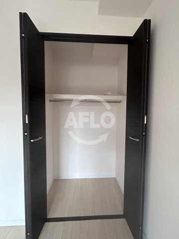 収納　ラ・ヴィ江坂イースト　クローゼット