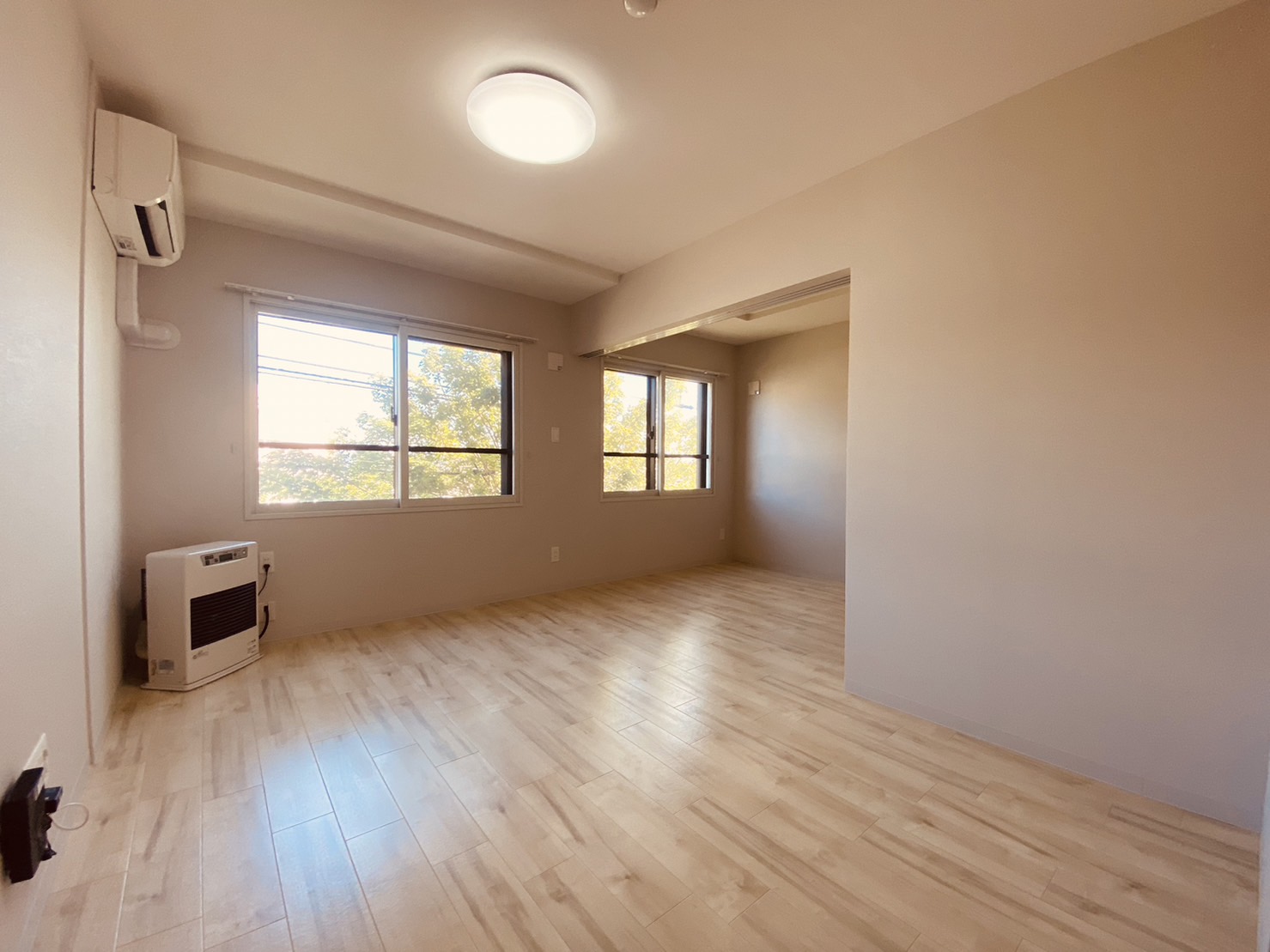 居室・リビング　☆10.7帖の広々としたリビングです！