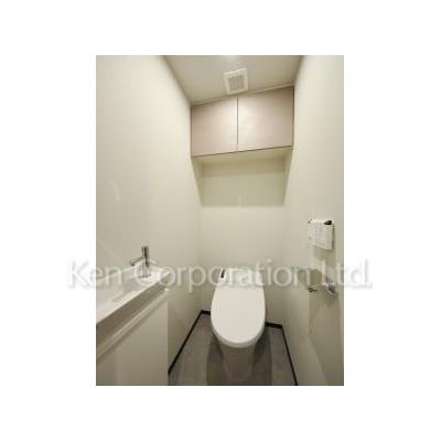 トイレ　同タイプ4階のお部屋を撮影。仕様が異なることがあります。