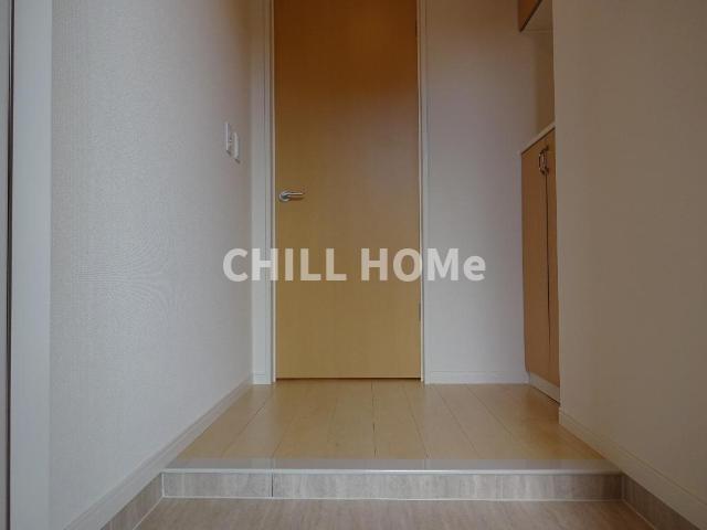 玄関　当社、チルホームのHPもご覧ください(^^)/物件情報多数♪