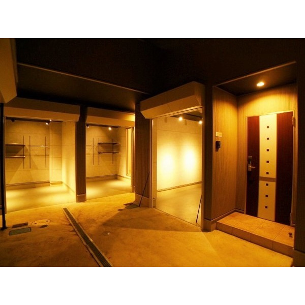 その他設備　★ガレージ入口★