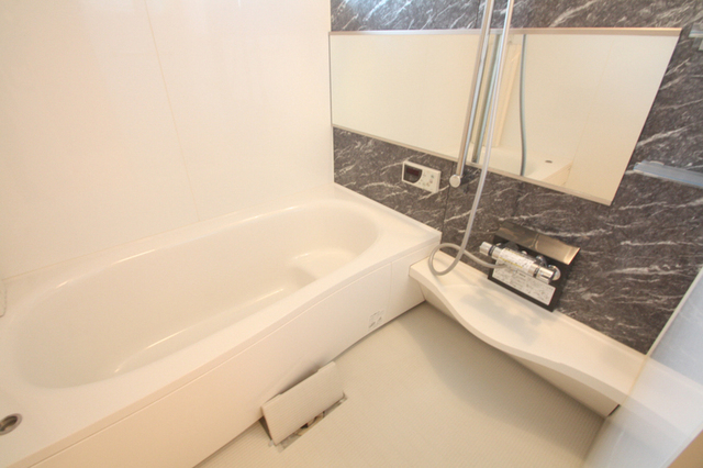 バス・シャワールーム　※別室の参考写真の為、現況優先です。