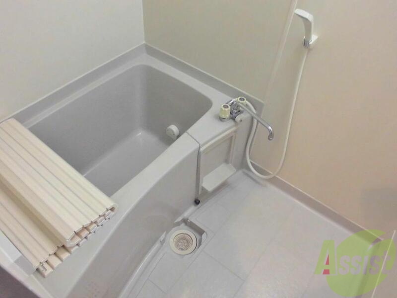 バス・シャワールーム　湯船に浸かれるお風呂でいいですね！疲れも取れそうです♪