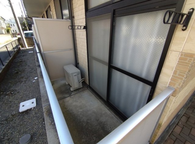 バルコニー　他のお部屋の参考写真となります。