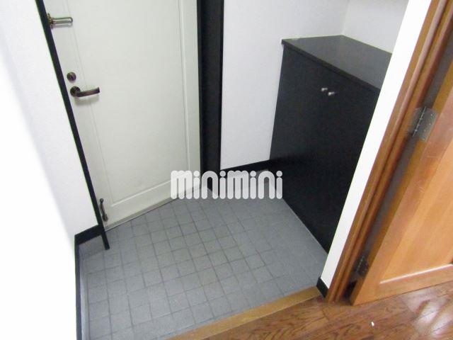 玄関　ベビーカーも置ける広さの玄関