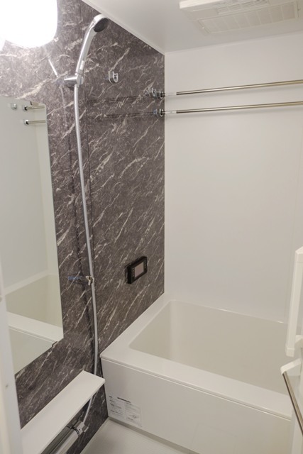 バス・シャワールーム　※写真は同タイプ住戸です。