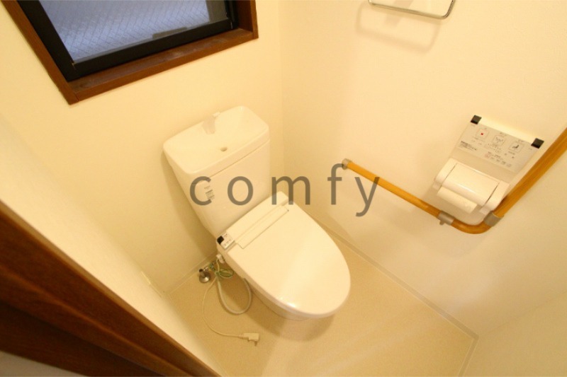 トイレ　ウォシュレット付きトイレ