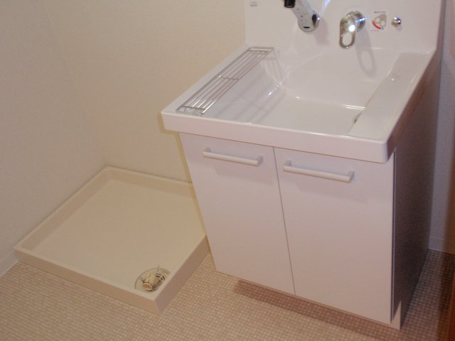 洗面設備　※別部屋のお写真で、現況優先と致します。