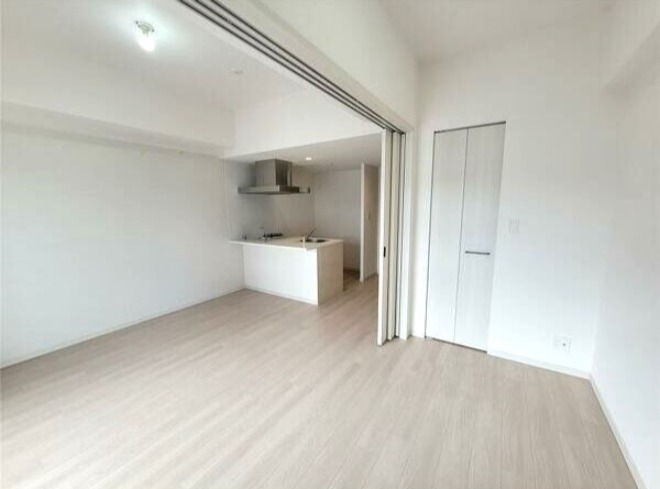 その他部屋・スペース　白を基調にした明るいお部屋。