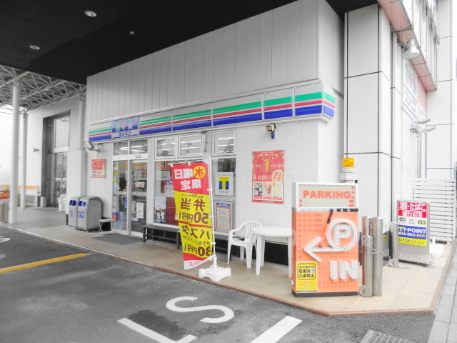 コンビニ　スリーエフ浦安やなぎ通り店（コンビニ）まで318m