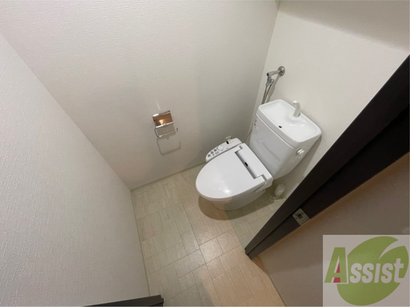 トイレ　こちらはトイレです。清潔感があり、安心して使用できます。
