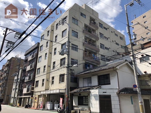 1LDK Mansion in Naniwa-ku, Osaka - Image 1