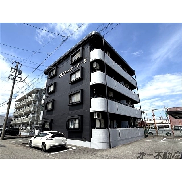 エントランス　建物外観