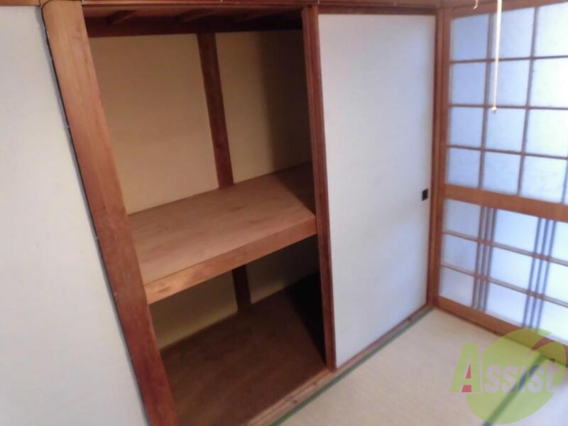 収納　押入れには来客用のお布団も収納できます、ドラエモンも収納ＯＫ