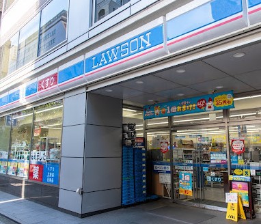 コンビニ　ローソン 芝大門二丁目店（コンビニ）まで126m