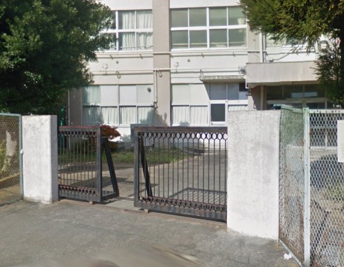 中学校　八王子市立四谷中学校（中学校）まで262m