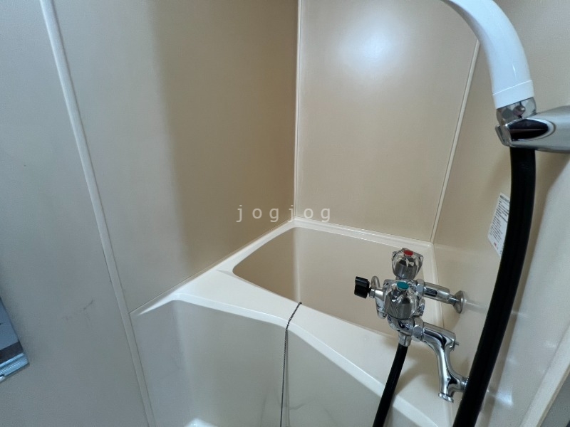 バス・シャワールーム　ゆったりとしたお風呂で快適に過ごせます。
