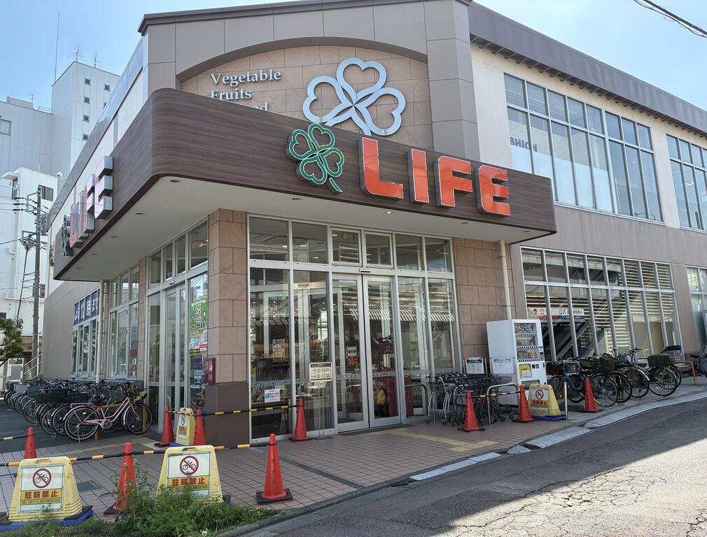 スーパー　ライフ大森中店（スーパー）まで428m