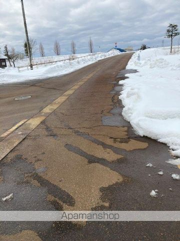 その他　前面道路（その他）まで0m