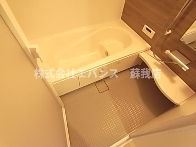 バス・シャワールーム　ゆったり過ごせるお風呂です