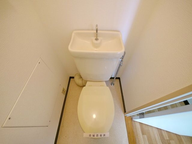 ＪＲ京浜東北線 蕨駅 徒歩15分 7階建 築37年のトイレ写真