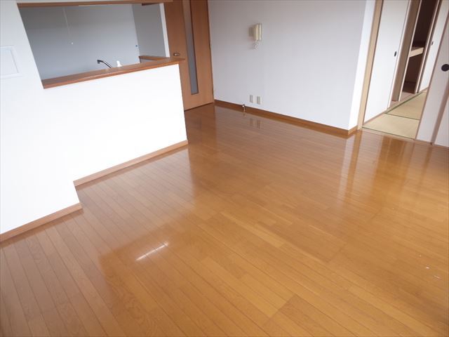 ベルデュール博多南の居間写真