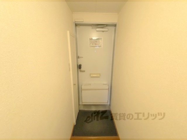 レオパレスWILL南郡山の玄関写真