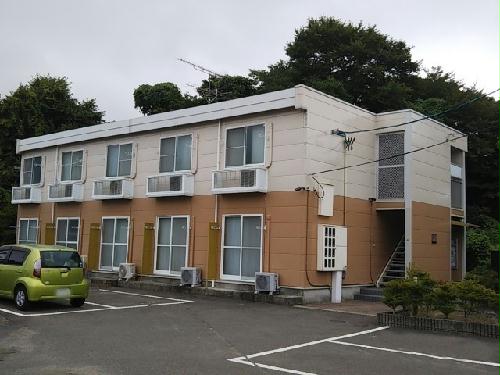 【レオパレス宮城郷の建物外観】