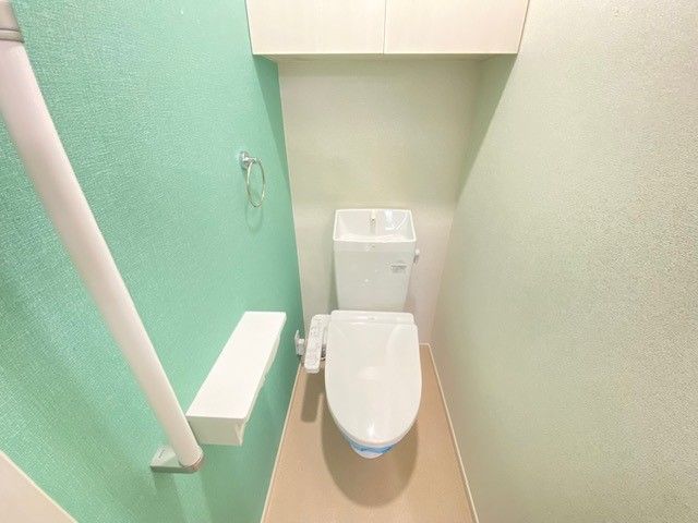 【メゾン　クラージュＡのトイレ】