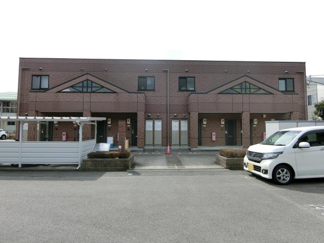 米子市陽田町のアパートの建物外観