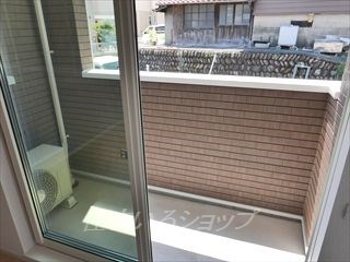 【広島市安佐北区深川のアパートのバルコニー】