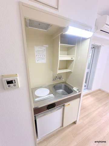 【大阪市西区江之子島のマンションのキッチン】