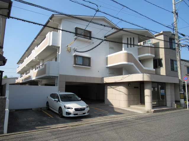 広島市安佐南区山本のマンションの建物外観