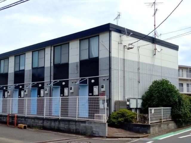 横浜市瀬谷区宮沢のアパートの建物外観